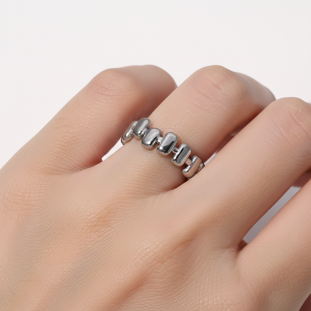 Pebble Chain Adjustable Statement Ring