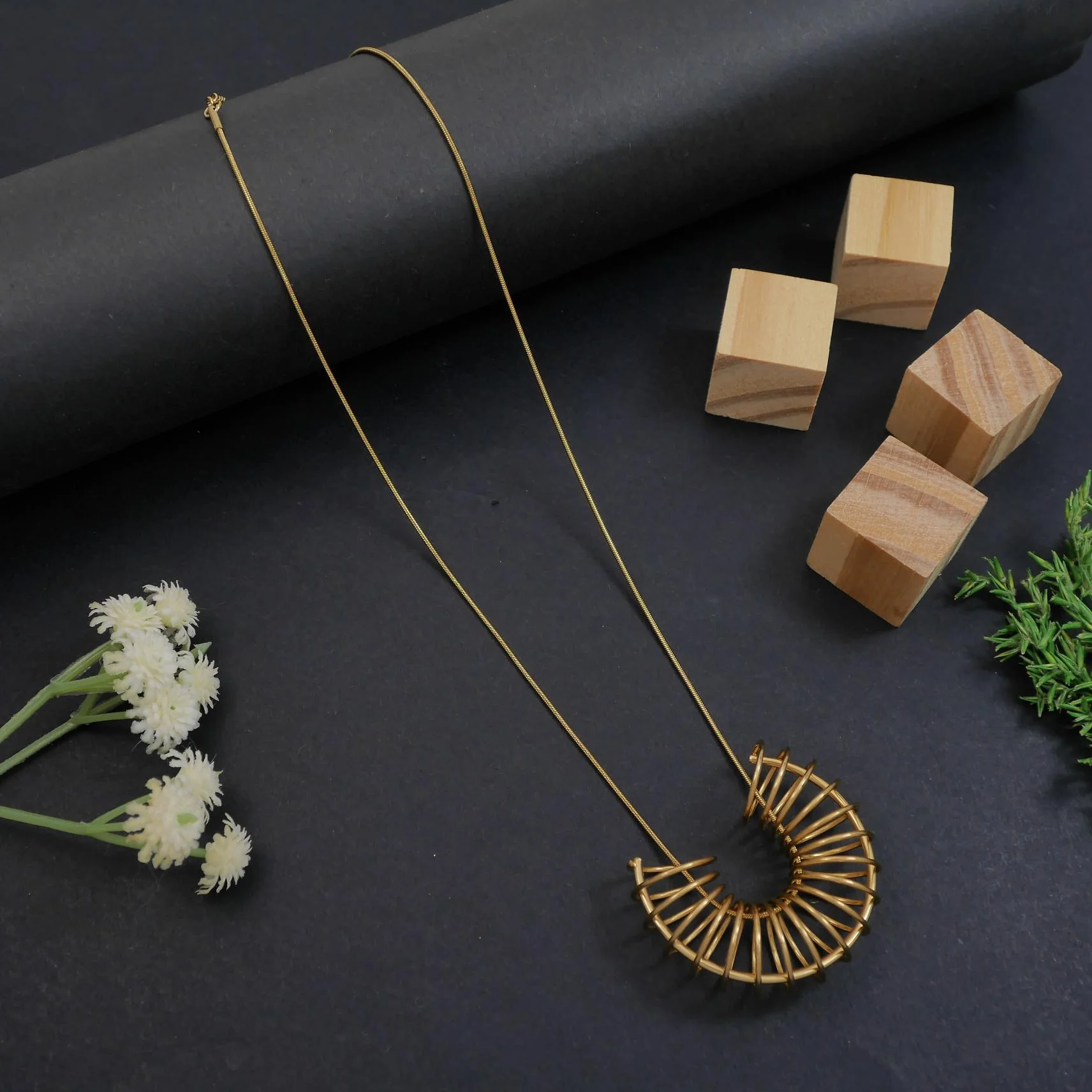 Arcé Sculpt Pendant