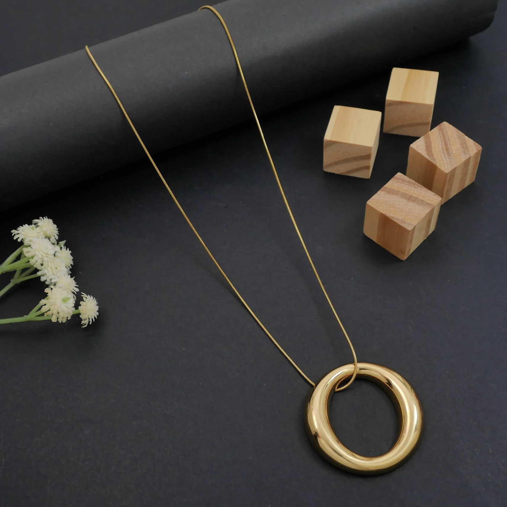 Eterna Link Pendant