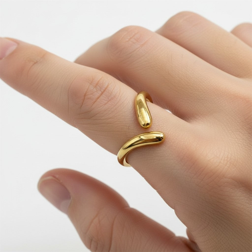 Liquid Gold Chevron Ring (Anti-Tarnish)