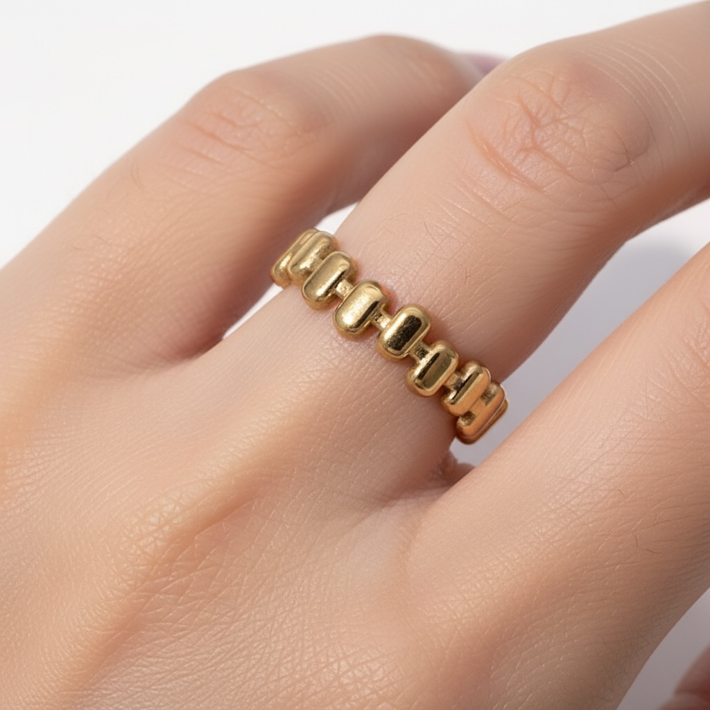 Pebble Chain Adjustable Statement Ring