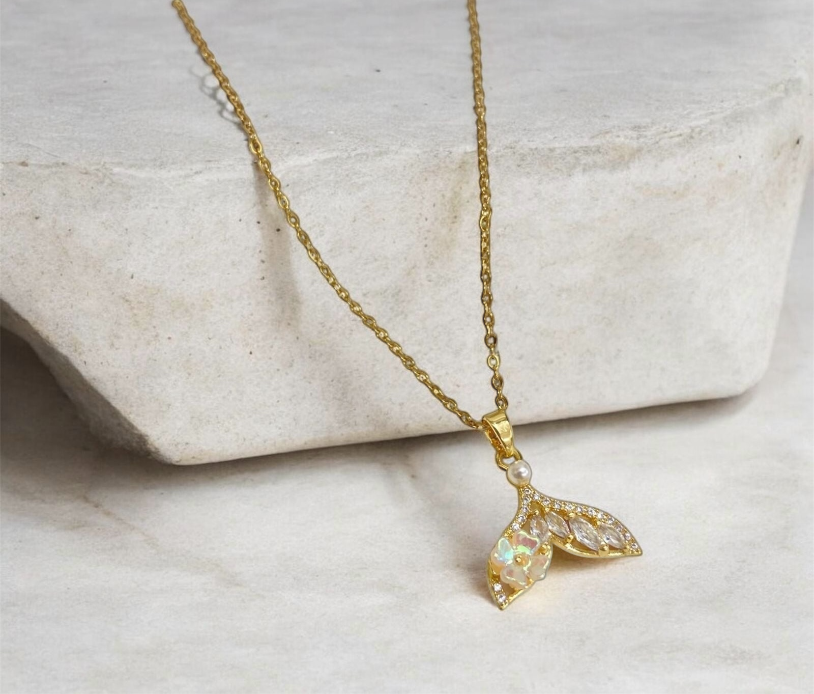 Maris Tail Pendant